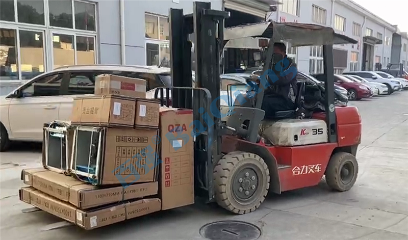 百強洗滌設備發(fā)貨湖北