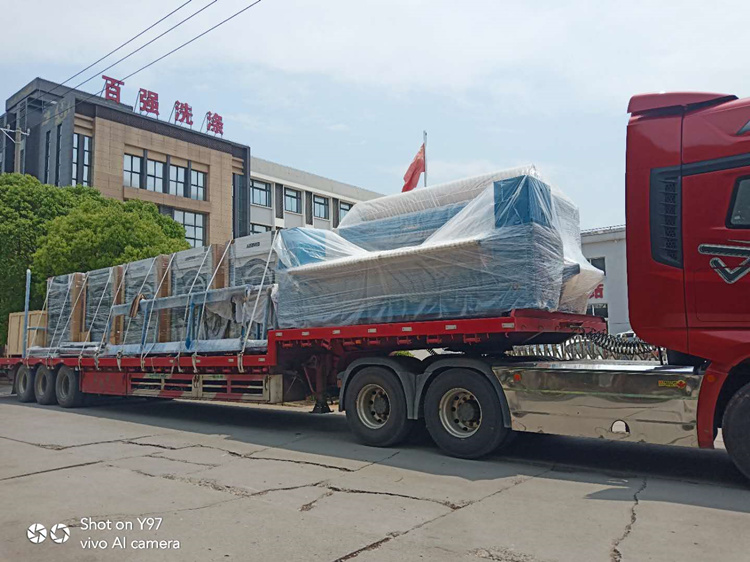 百強(qiáng)洗脫機(jī)、烘干機(jī)、燙平機(jī)等洗滌設(shè)備發(fā)貨海南-百強(qiáng)洗滌設(shè)備